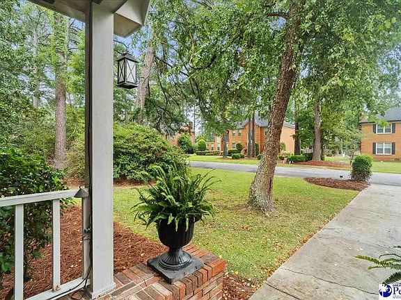 5th image of 627 Lancelot Dr