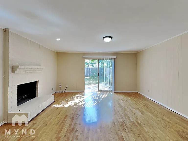 15860 El Estado Dr — Photo 2