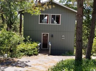 1070 Grass Valley Rd, Lake Arrowhead, CA 92352