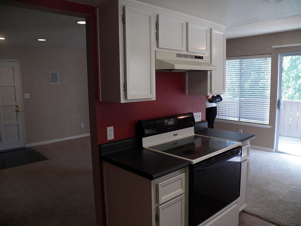 2nd image of 3701 Colonial Dr APT 162