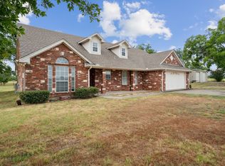 846 Moss Ln, Weatherford, TX 76088