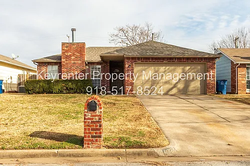 6325 S Madison Pl Photo 1