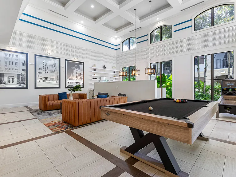 Miramar Park Apartments — Photo 13
