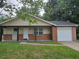 11289 Aspen Woods Dr, Saint Louis, MO 63138