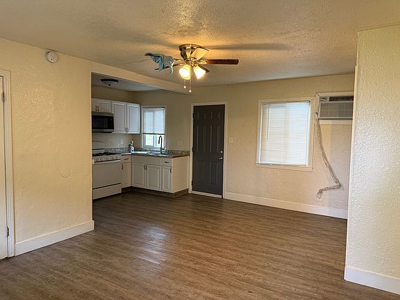 4th image of 3728 Lily St APT 2