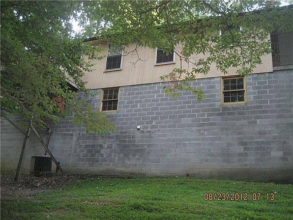 2nd image of 104 Gloria Cir