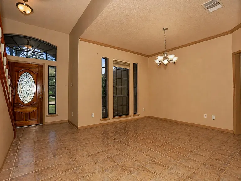 112 Portulaca St — Photo 4
