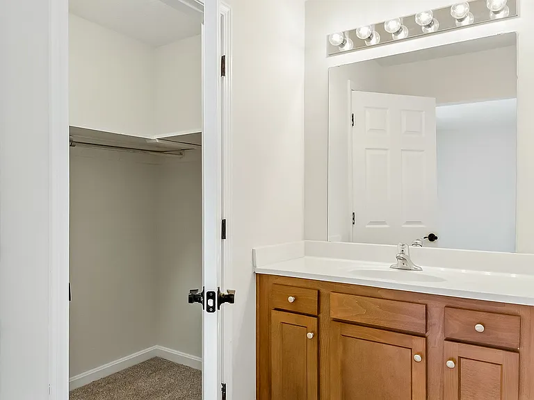 Arbor - Bathroom 1