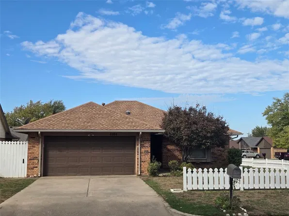 1101 Choctaw Ridge Rd, Midwest City, OK 73130