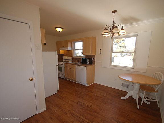 3rd image of 1234 Tyler Dr
