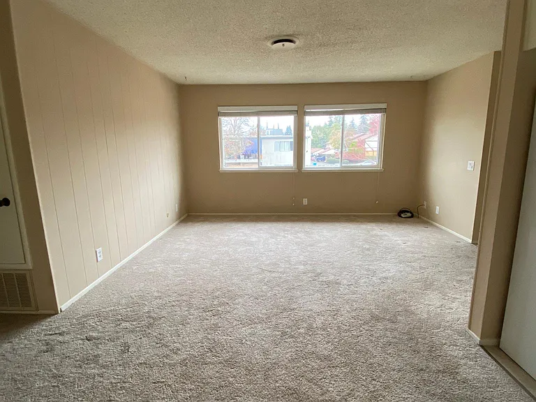 1139 Casita Dr #4 — Photo 6