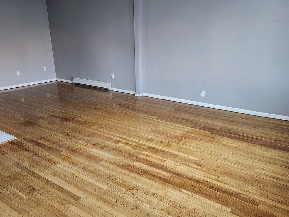1st image of 11950 165th St Floor 1