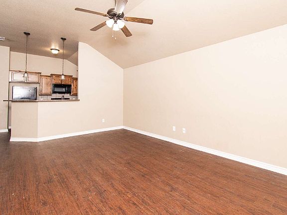 2nd image of 401 Sladecek Dr Unit B