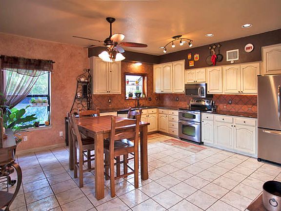 4th image of 419 River Mountain Dr