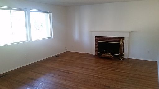 2nd image of 827 170th Pl NE