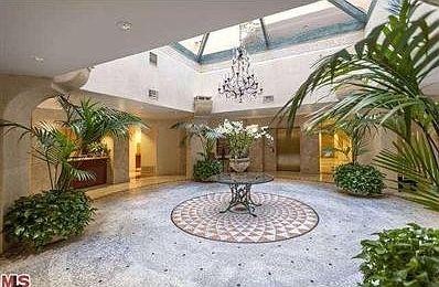 3rd image of 11500 San Vicente Blvd APT 518