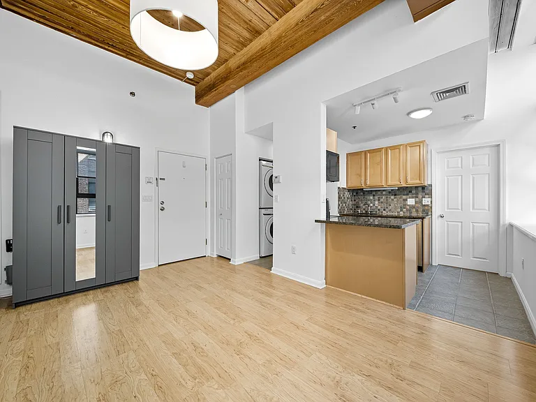 10 Linwood St #106 — Photo 9