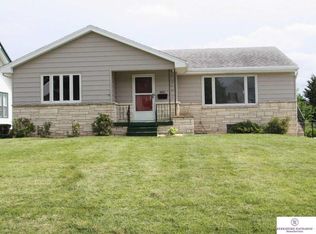 4811 Hickory St, Omaha, NE 68106