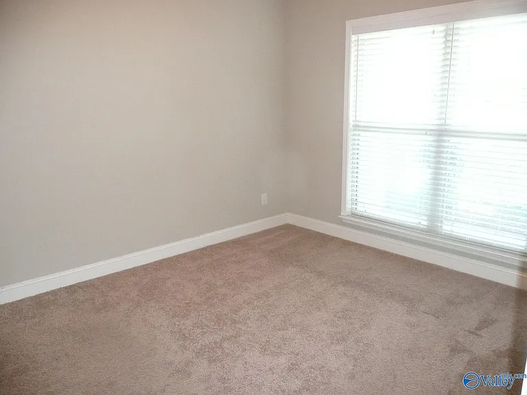 267 New Bristol Ln — Photo 10
