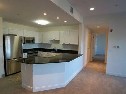 614 Pond St — Photo 2