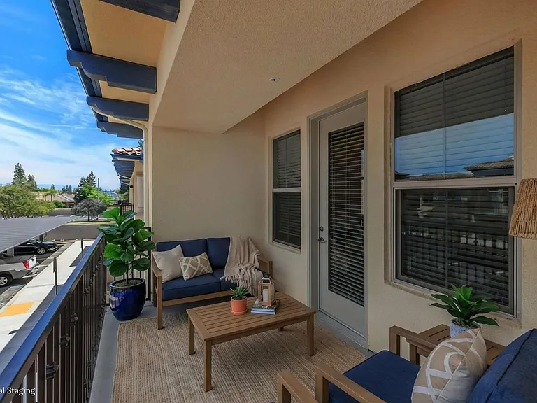 Drew Court Apartments — Photo 47