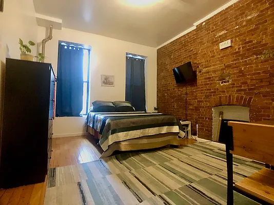 Rented by Mauro Bros Real Estate Services LLC | media 14