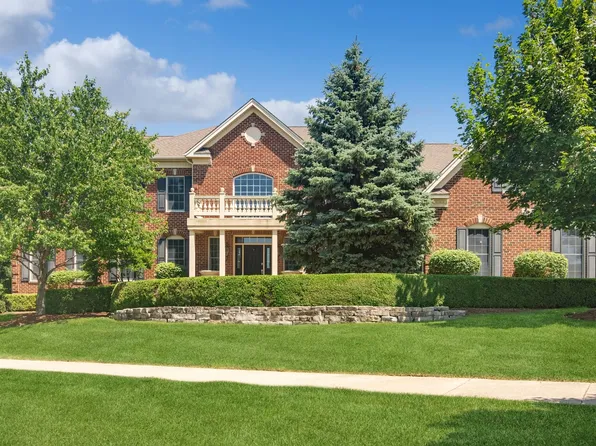 2 Turnbury Ct, Hawthorn Woods, IL 60047