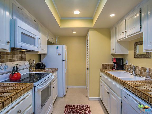 4th image of 222 N Calle El Segundo APT 546