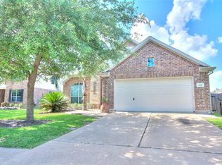 4701 Brazos Bend Dr, Pearland, TX 77584