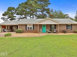 7 Festiva Dr, Newnan, GA 30263