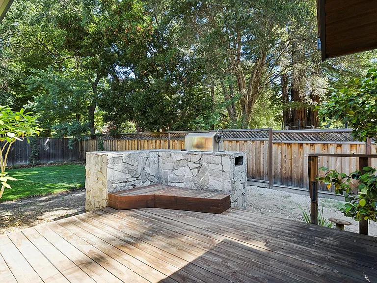 3340 Woodside Rd — Photo 17