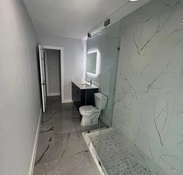 BIG BATHROOM 1-5