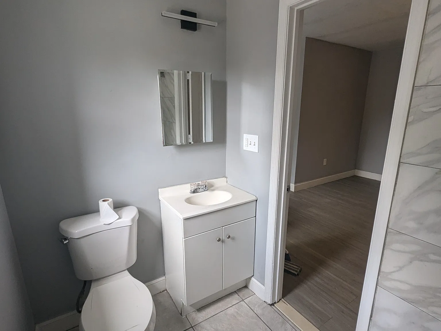 3 bed, 850 sqft, $800 — Photo 3