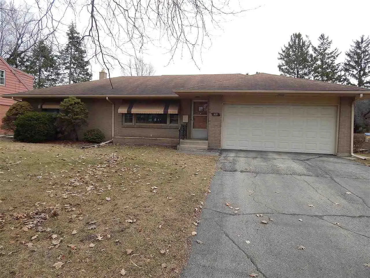 431 Fairview Blvd photo 1