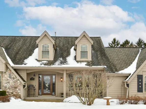 S74W14303 Settler WAY, Muskego, WI 53150