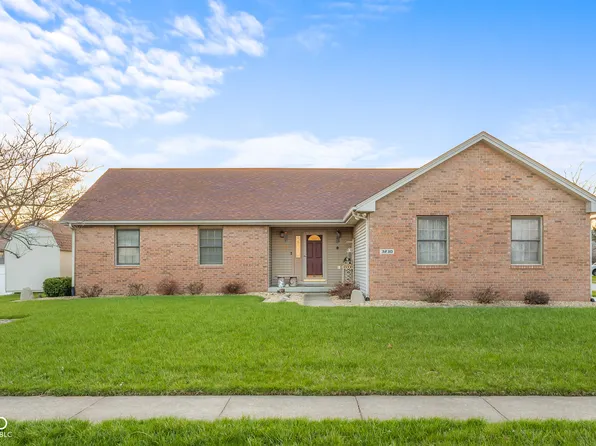 3230 Queensbury Dr, Columbus, IN 47203