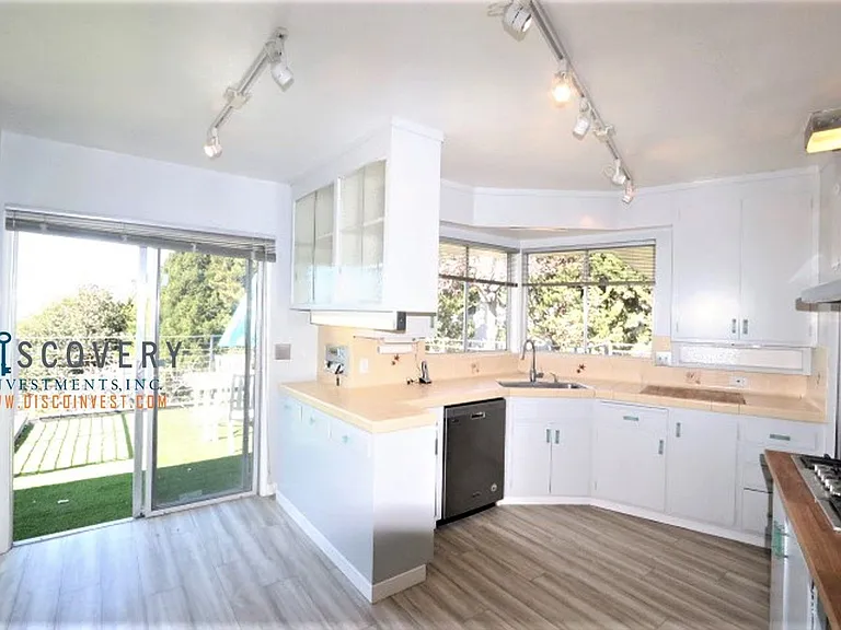 6315 Barrett Ave — Photo 9