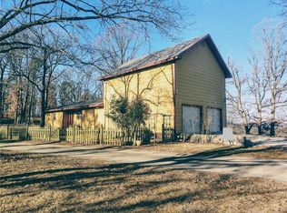 190 Ozark Automotive Rd, Eureka Springs, AR 72632