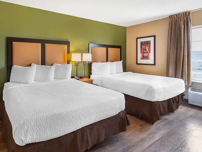 Studio Suite - 2 Queen Beds