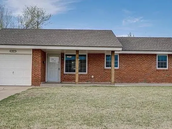 927 SW 1st St, Moore, OK 73160