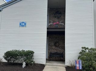 101 Center Ln, Mount Laurel, NJ 08054