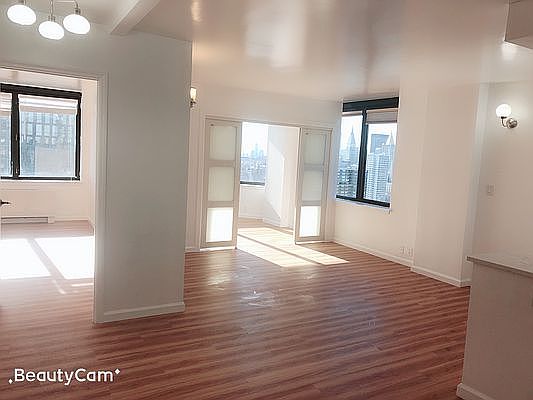 4th image of 415 E 37th St APT 41N
