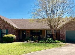 1553 Woodcrest Cv, Greenville, MS 38701