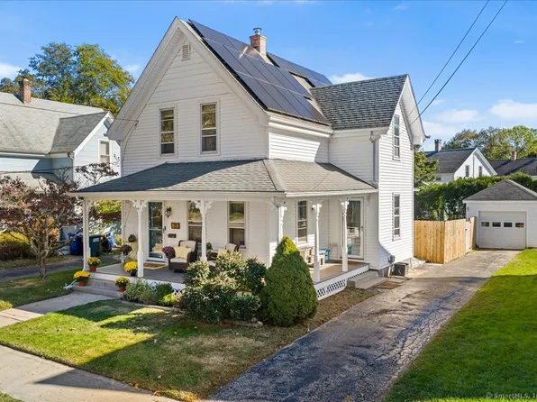 44 Moss Street, Stonington, CT 06379