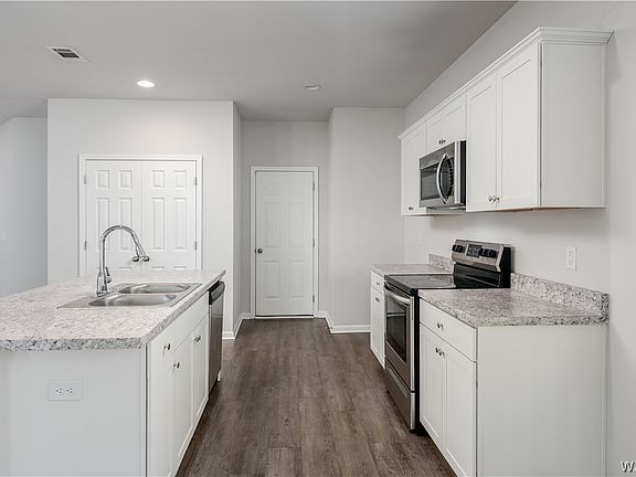 5th image of 12540 Waterbury Way