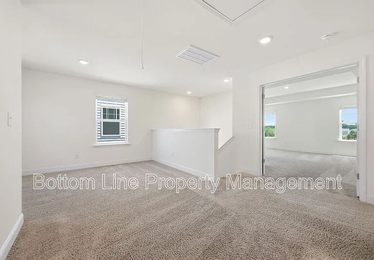 24 Blackthorn Ln — Photo 25