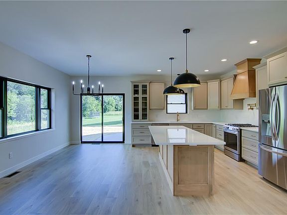 5th image of S9024 Chestnut Road