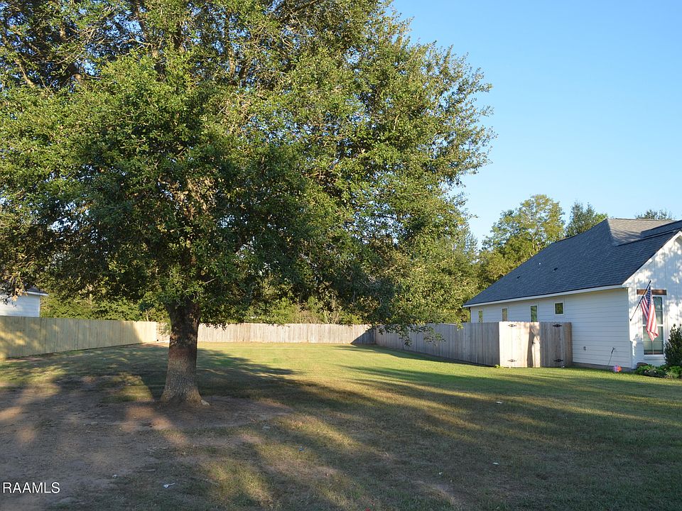 2nd image of 117 Gideon Rd