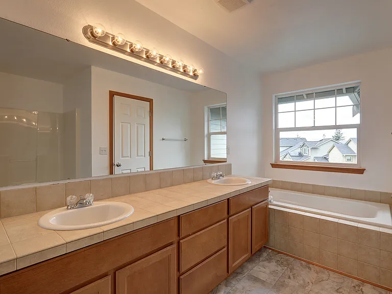 5118 Evan Ct SE — Photo 17