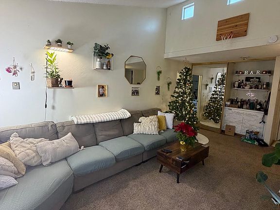 5th image of 1801 Diamond St Unit 322